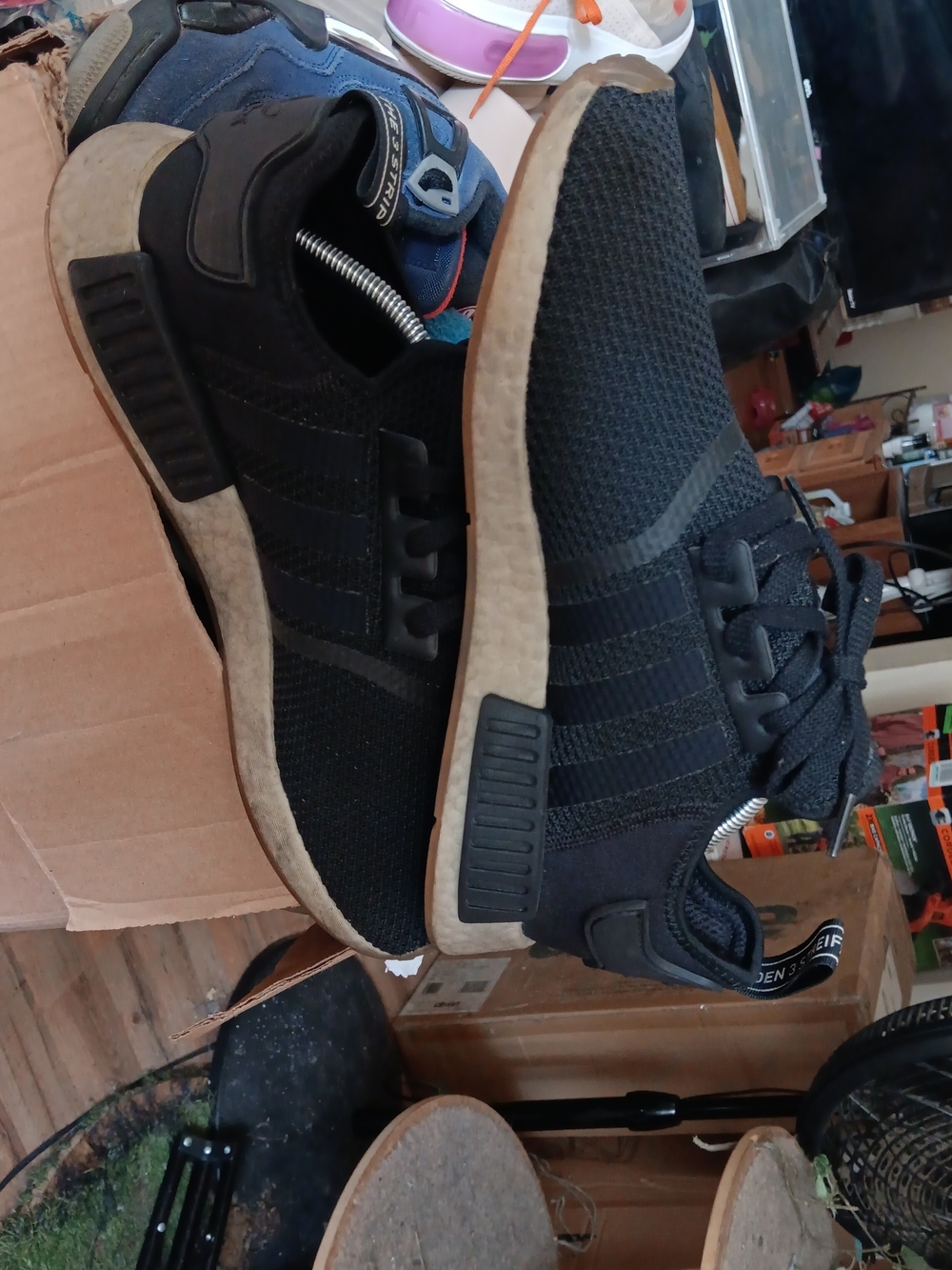 Men's Size 11.6 Adida RNR - Picture 3 of 4